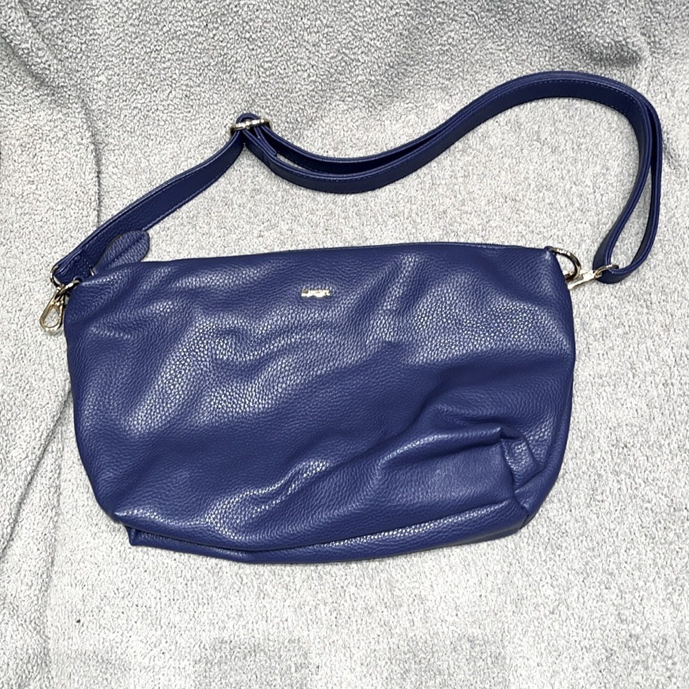 Remi & Reid blue vegan pebbled leather purse with adjustable strap